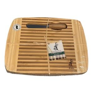 ISLAND BAMBOO EARTH FRIENDLY CHEESE CUTTING BOARD WITH KNIFE NEW IN PACKAGE